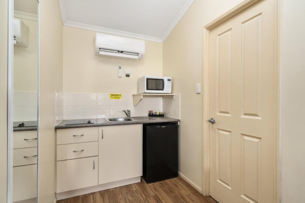 Caboolture Central Motor Inn, Sure Stay Collection By BW Exterior foto